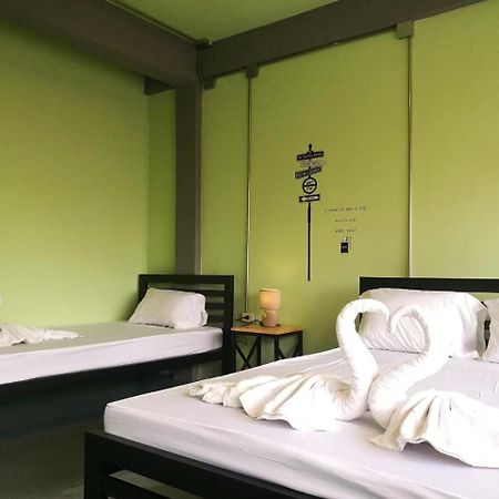 Samsen 8 Hostel Bangkok Ngoại thất bức ảnh