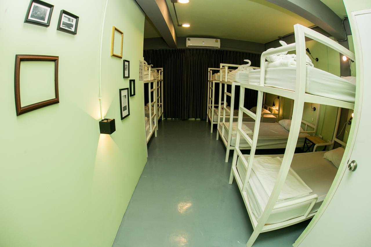 Samsen 8 Hostel Bangkok Ngoại thất bức ảnh