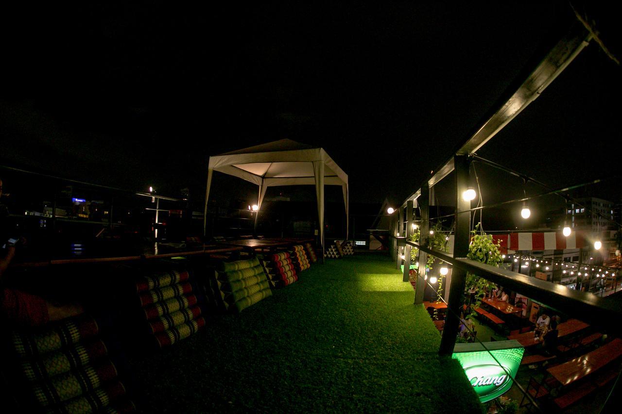 Samsen 8 Hostel Bangkok Ngoại thất bức ảnh