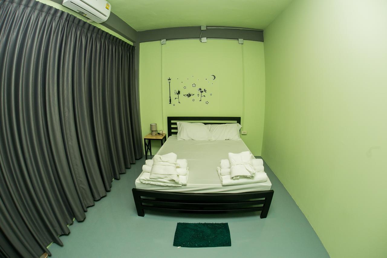 Samsen 8 Hostel Bangkok Ngoại thất bức ảnh